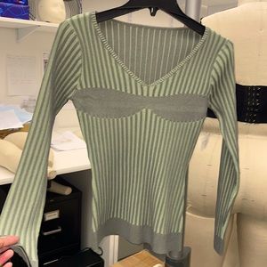 Long sleeves sweater